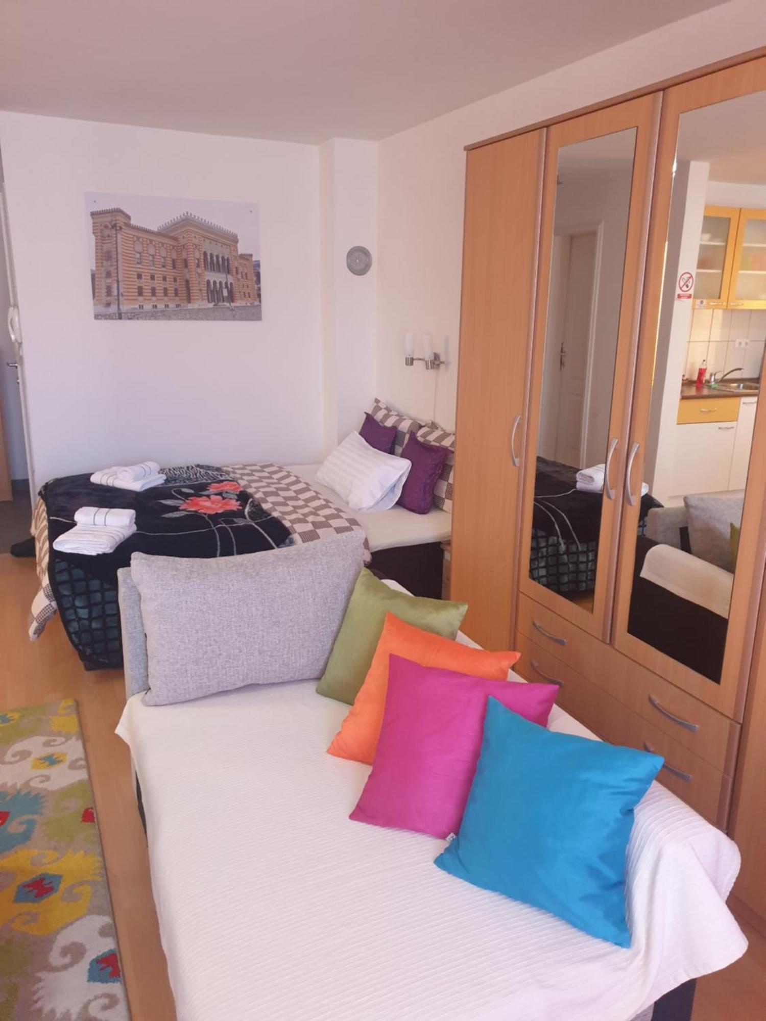 Apartments Kira Sarajevo Esterno foto